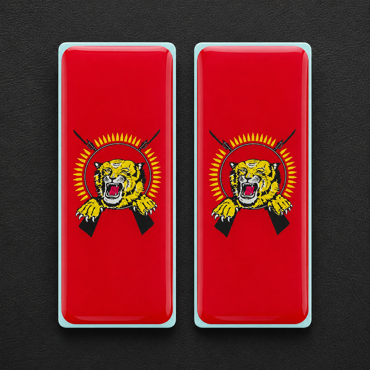FLAGS / BADGES