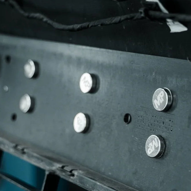 Magnetic Front Plate Holder Kit by Plateless